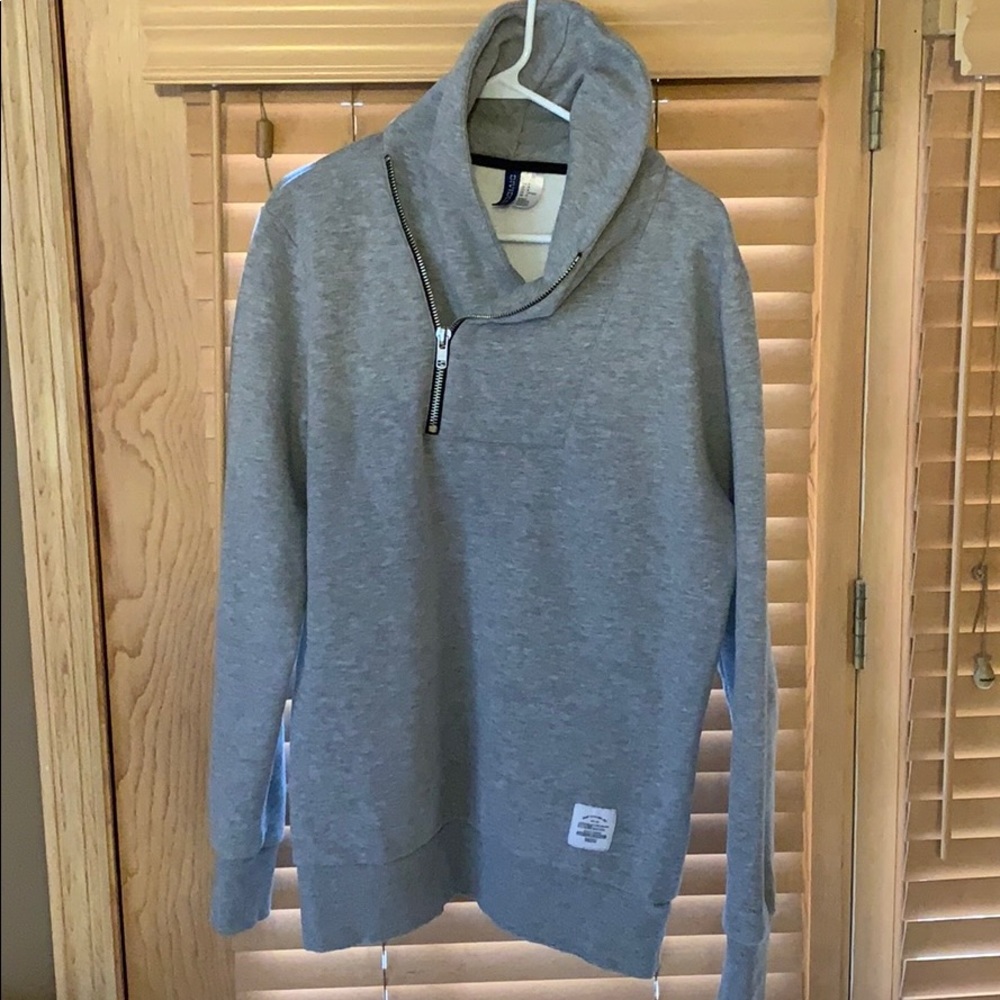Men’s H&M sweat shirt